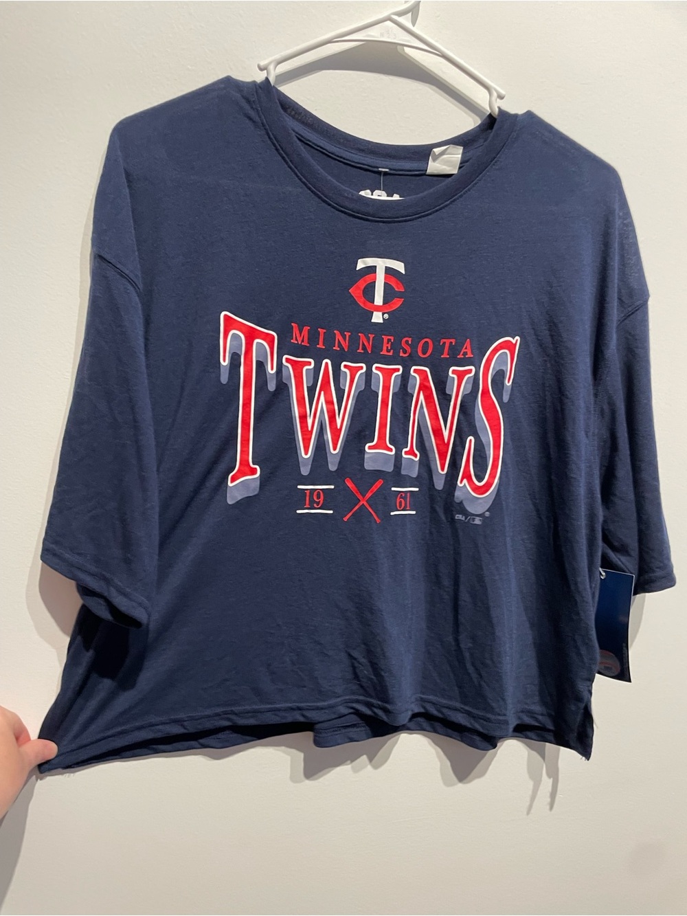 MLB Minnesota Twins Women's Fashion Fit Crop T-Shirt Size Medium NWT